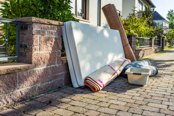 Best Yard Waste Removal  in Laware City, DE